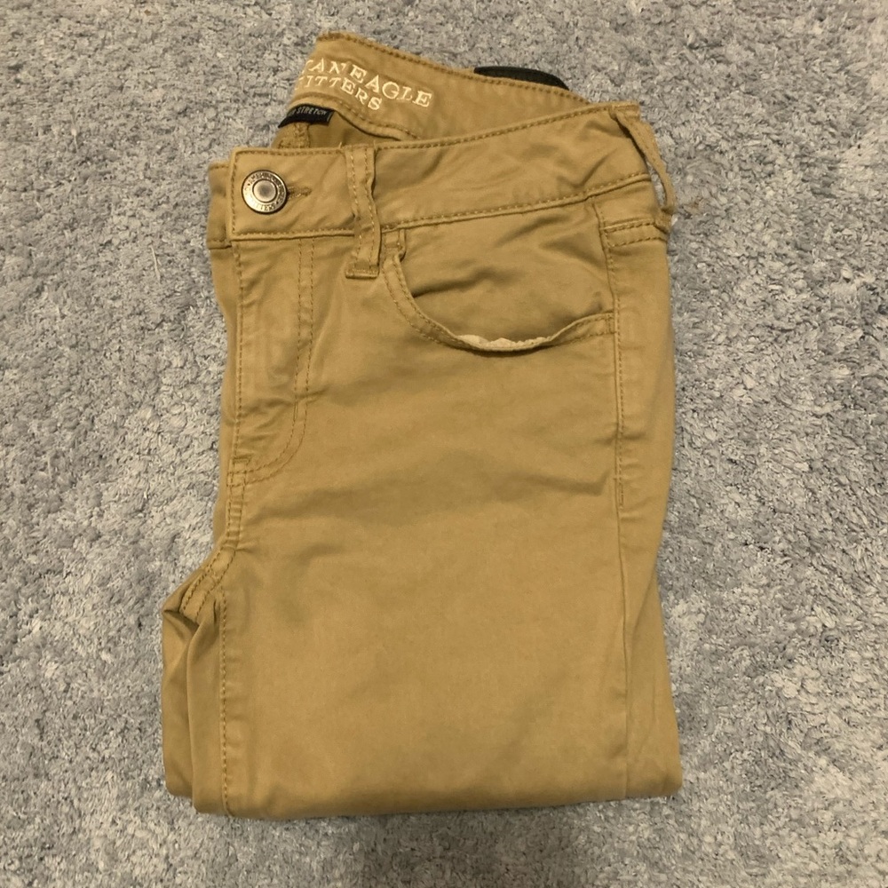 American Eagle Super Stretch Khaki Jegging